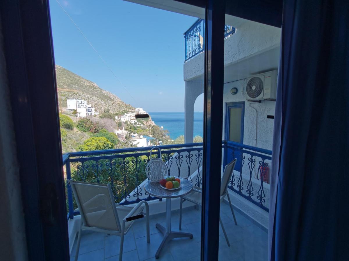 Marinas Studios Livadia  Exterior foto