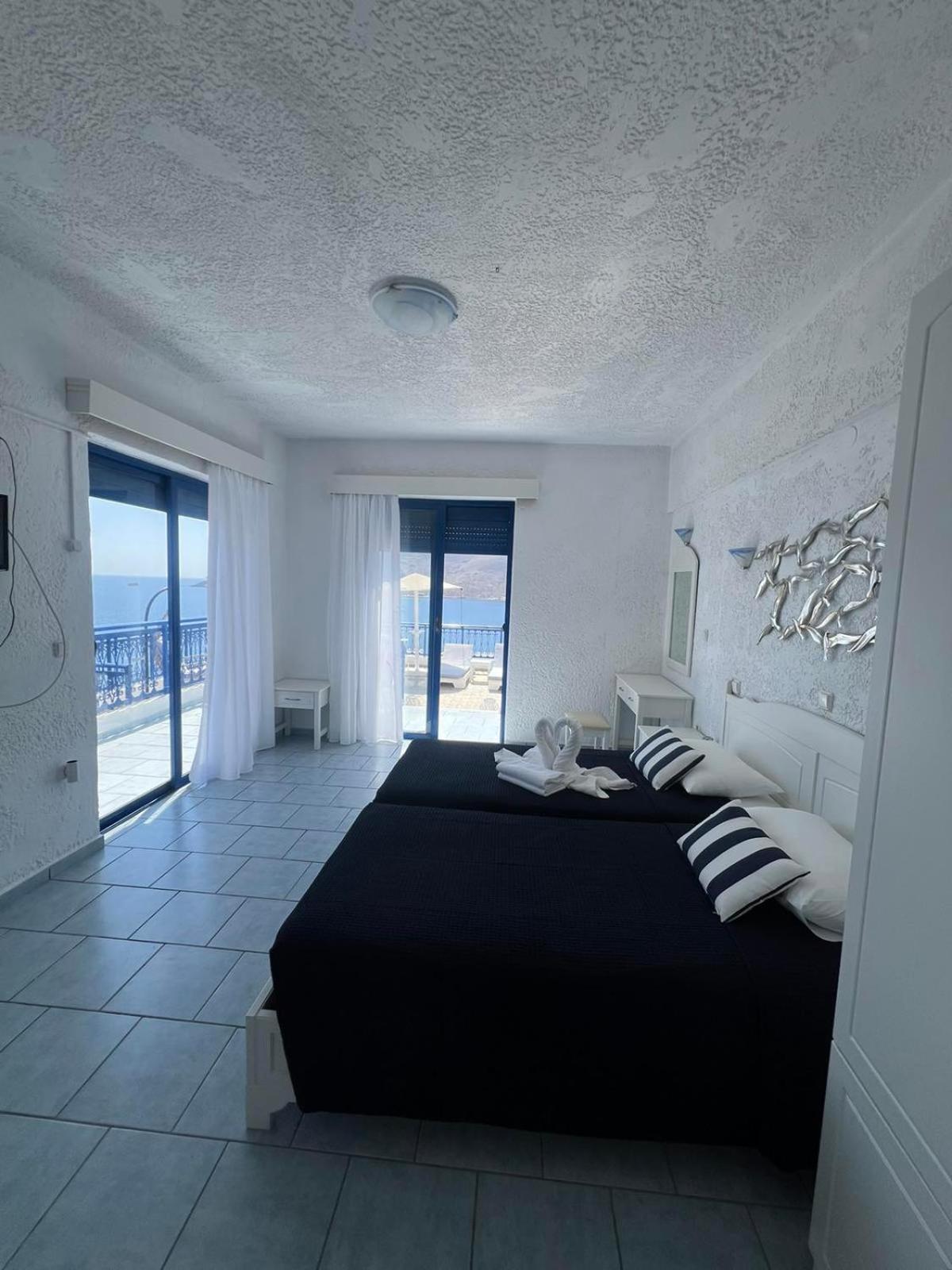 Marinas Studios Livadia  Quarto foto